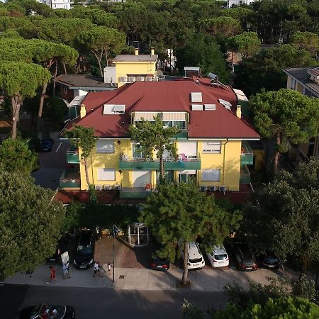 Villa Lucilla Lignano Sabbiadoro Eksteriør billede