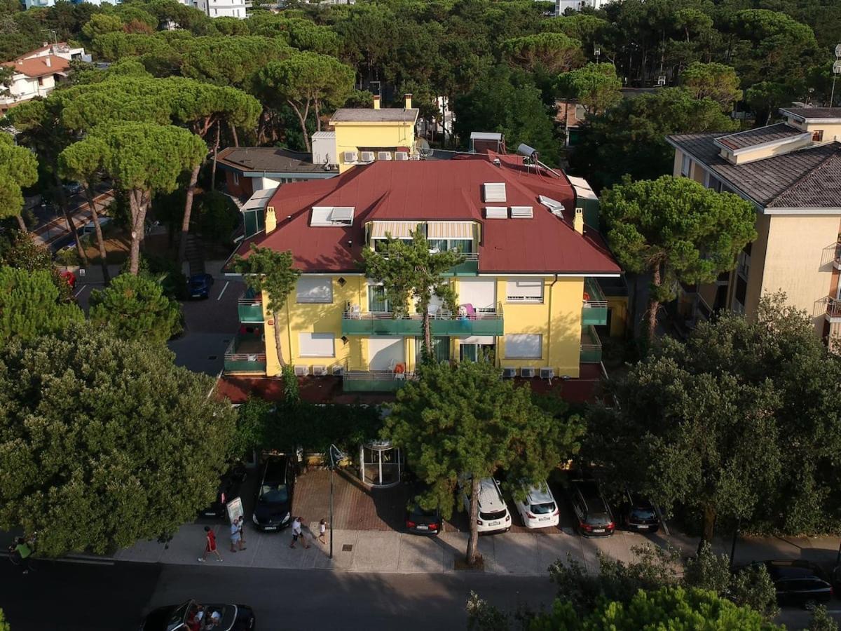 Villa Lucilla Lignano Sabbiadoro Eksteriør billede