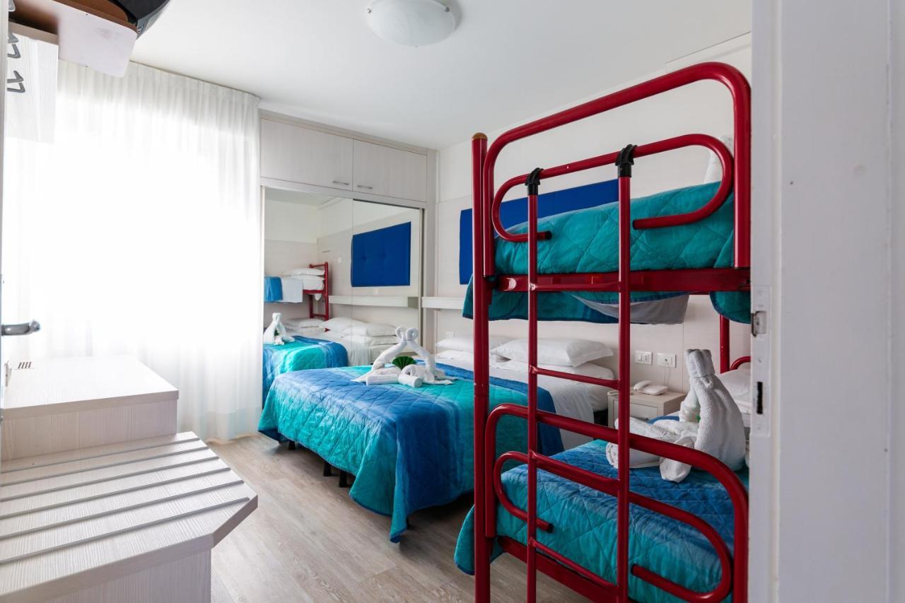 Villa Lucilla Lignano Sabbiadoro Eksteriør billede